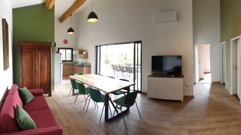 Le salon des gites du Domaine de Faveyrolles, location de vacances à Labeaume