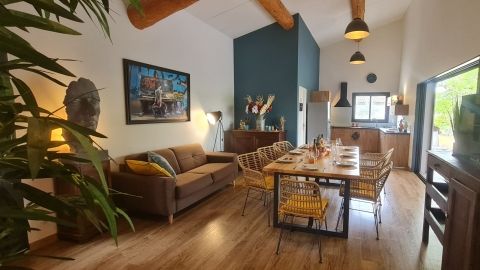 Le salon du gite La Rocaille, gîte pour 4 à 6 personnes à Labeaume